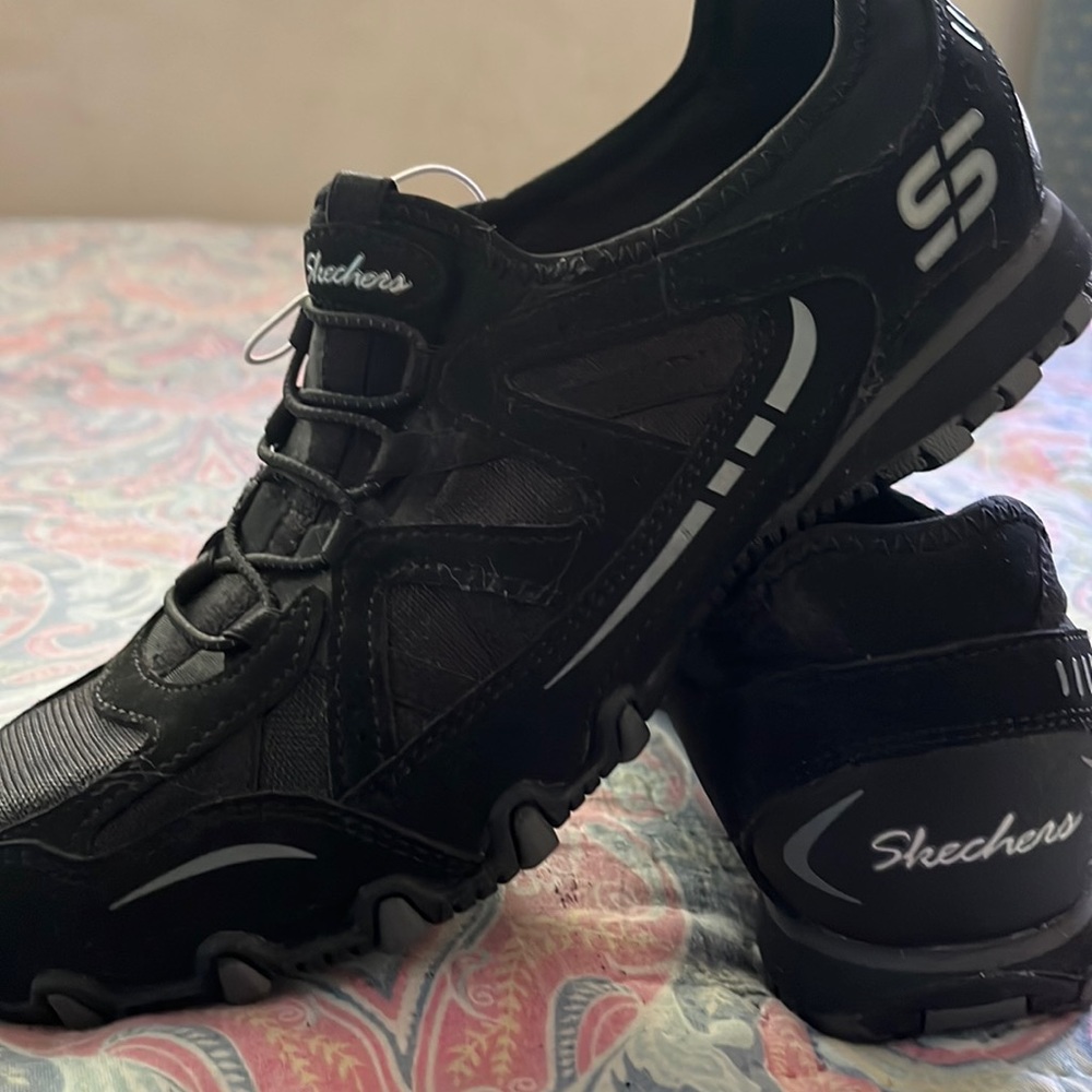 Womens black sketchers slip-ons